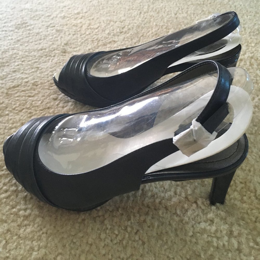 LifeStride Women's Invent Black Vinci Dress Sandal